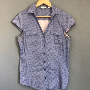 New York & Company Button down Blouse😍